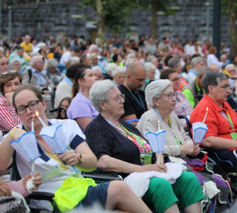 De bedevaart naar Lourdes © Luc Devriese