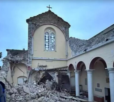 De kantoren van Caritas Turkije in Iskenderun zijn vernield door de aardbeving © rr