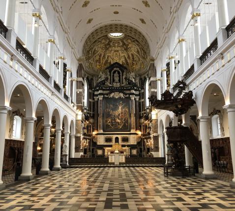 Interieurzicht van de Sint-Carolus Borromeuskerk © Olivier Lins