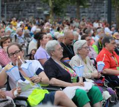 De bedevaart naar Lourdes © Luc Devriese