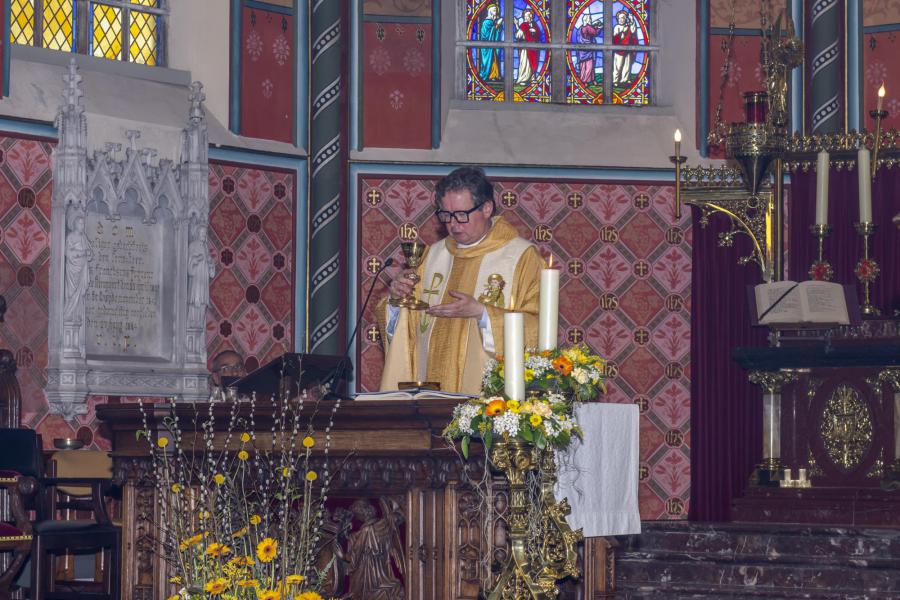 Eucharistieviering ter voorbereiding bedevaart "Baaldjes Kruus" © Lambert J. Derenette en Linda Renette