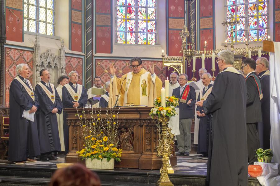 Eucharistieviering ter voorbereiding bedevaart "Baaldjes Kruus" © Lambert J. Derenette en Linda Renette