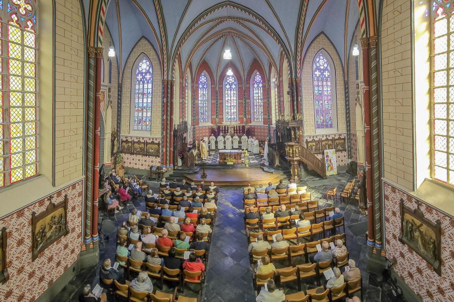 Eucharistieviering ter voorbereiding bedevaart "Baaldjes Kruus" © Lambert J. Derenette en Linda Renette