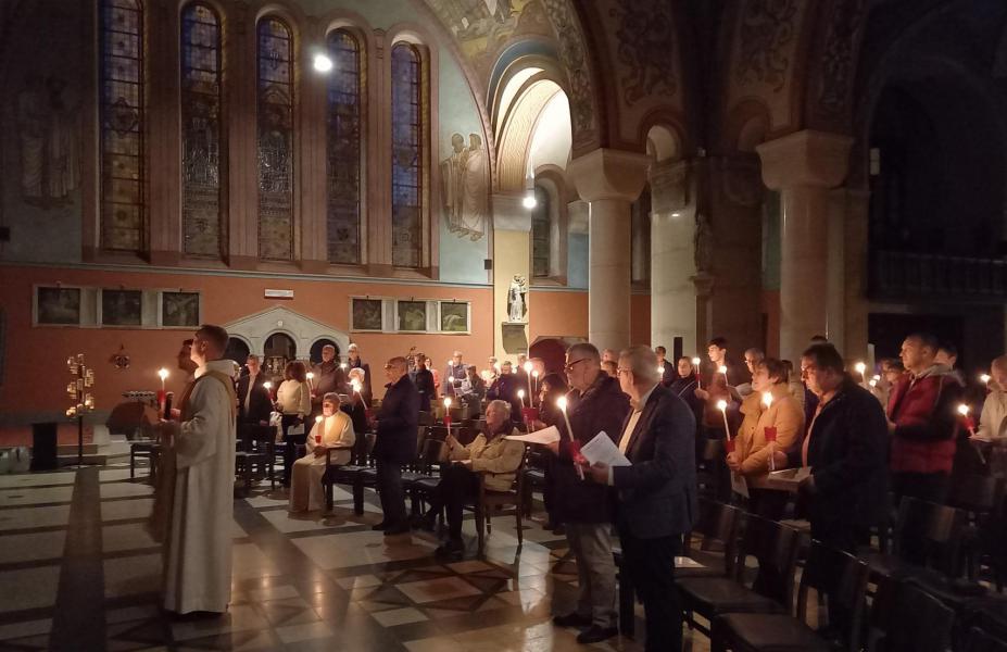 Alle gelovigen mogen delen in het licht van de verrijzenis.  © AVZ