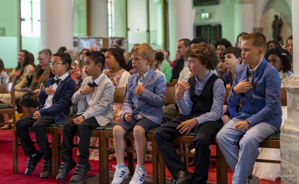 14 mei 2023, eerste communie van OLV Geboorte en De Wegel in Onze-Lieve-Vrouw Geboorte, Hoboken © Lena Dupont