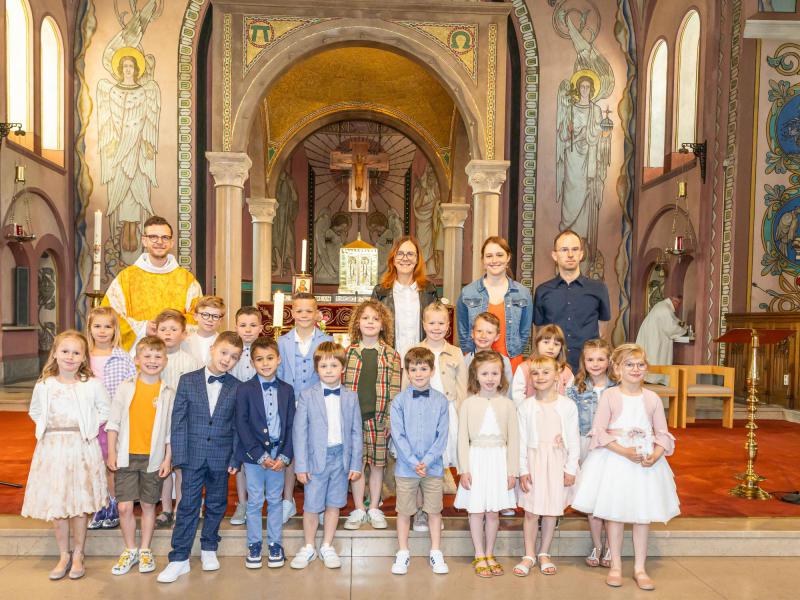 Eerste Communie Sint-Jozefsschool Leffinge en Slijpe  © Mario Declerck