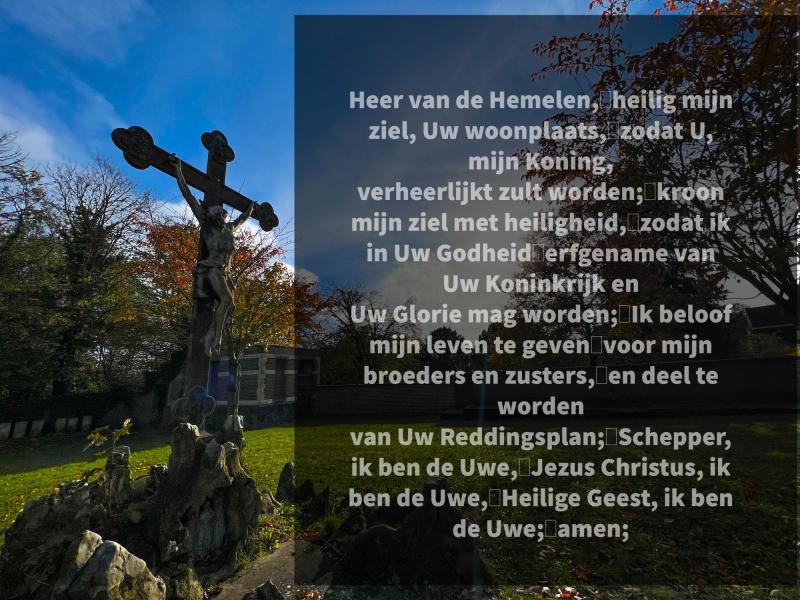 Gebed op Christusbeeld, begraafplaats, Sint Martinus © Chris De Groote