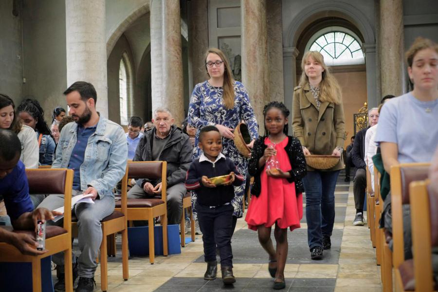 Hoogfeest Heilige Drie-eenheid met speciale aandacht voor de kinderen die hun eerste communie hadden gedaan © Pastorale zone Leuven aan de Dijle