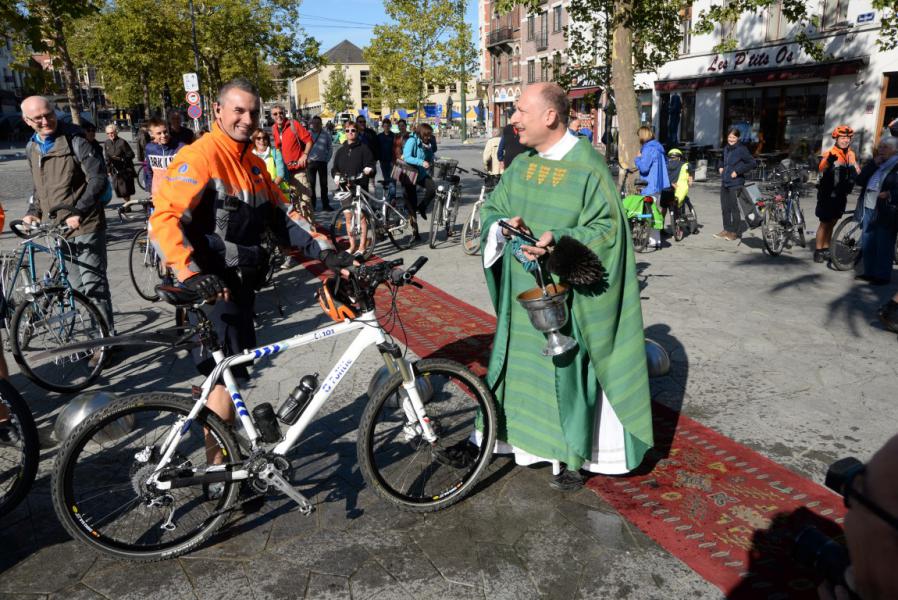 Fietsenzegening © Luc Lioen