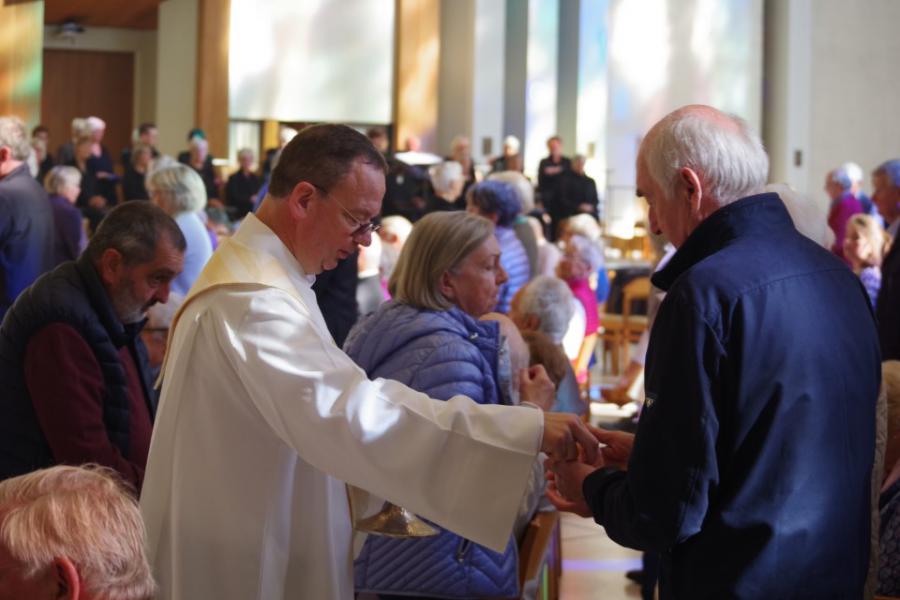 Startviering nieuw pastoraal werkjaar "Verbonden" 