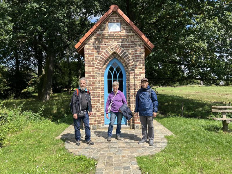 4 juli, Wandeltocht naar vlooybergtoren met Frieda, Ferry, Chris © Chris De Groote