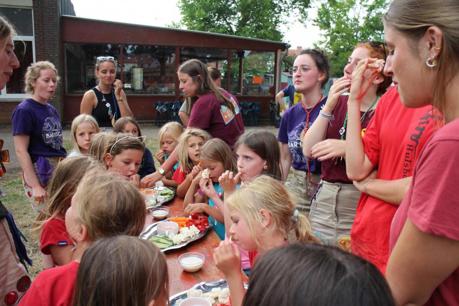 Chiro Meisjes Op Kamp In Koersel Kerknet