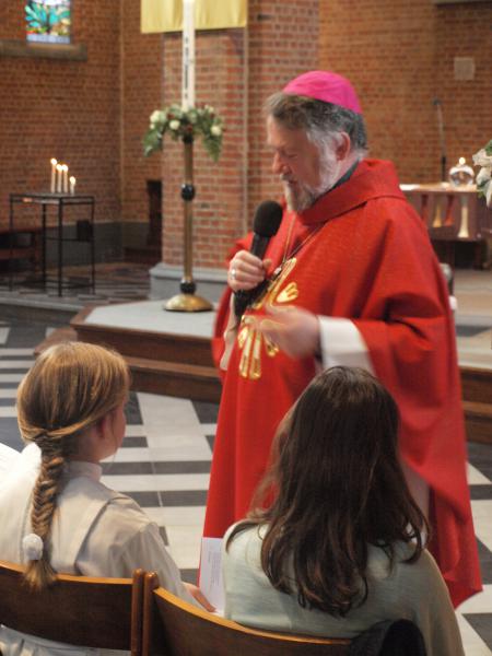 Monseigneur wist jong en oud te boeien