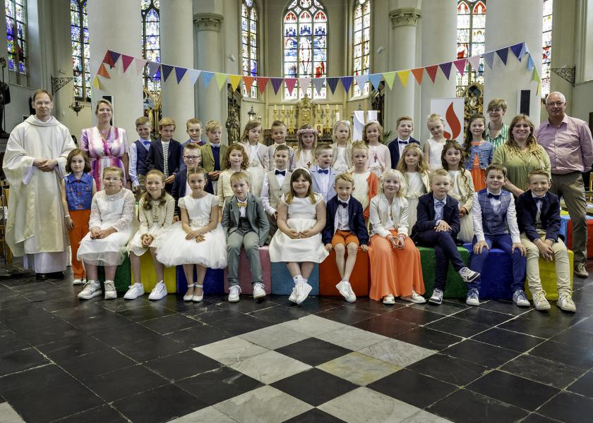 Eerste Communie van de leerlingen van de Centrumschool te Wingene 