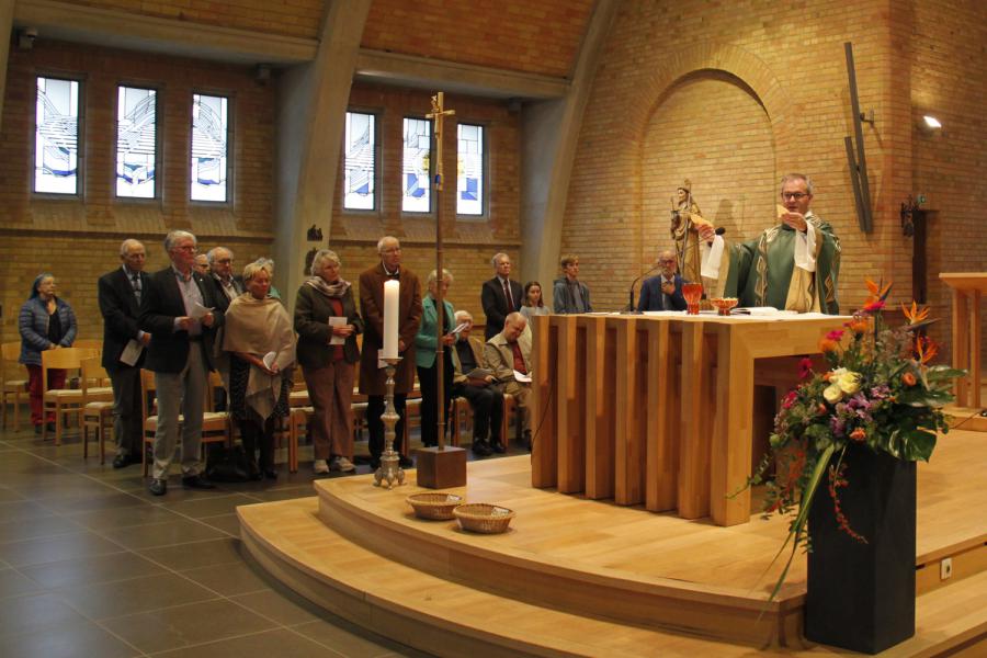 Kerkfabriek Sint Idesbaldus Huldigt 4 Gewezen Medewerkers Kerknet 3796