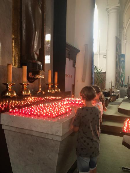 Light a candle op de Meerhoutse Kattenfeesten 