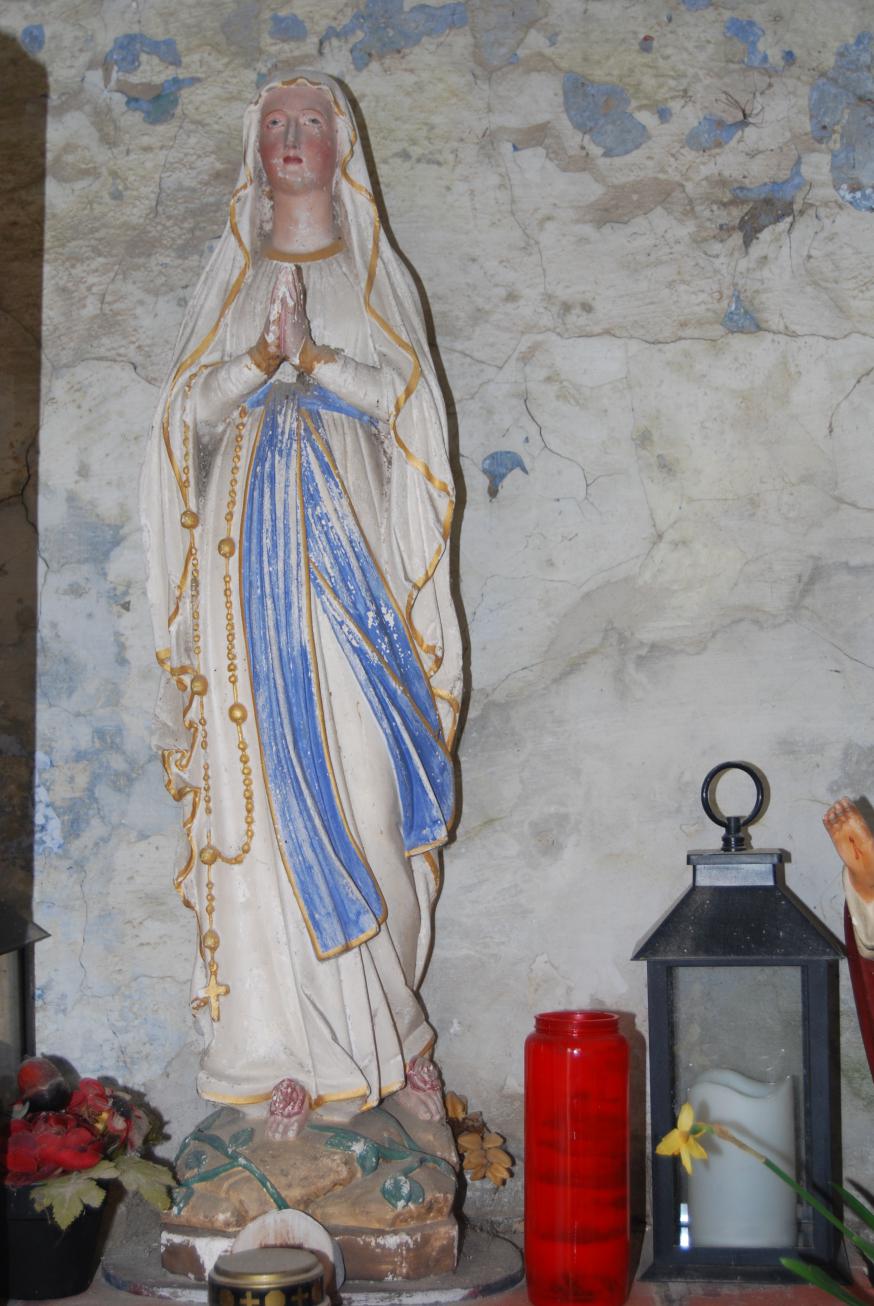 Het beeld van Onze-Lieve-Vrouw in de kapel.  © D.D.
