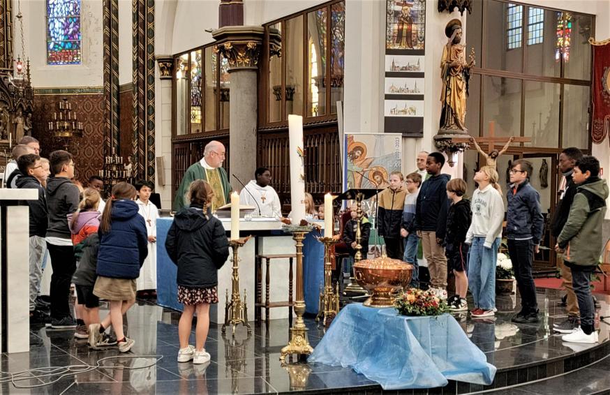 Gezinsviering in de Sint-Egidiuskerk – Sint-Gillis-Waas 