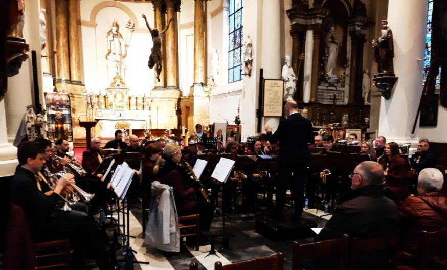 De uitvoerders van het zeer geslaagd “Nieuwjaarsconcert” in onze H. Corneliuskerk 