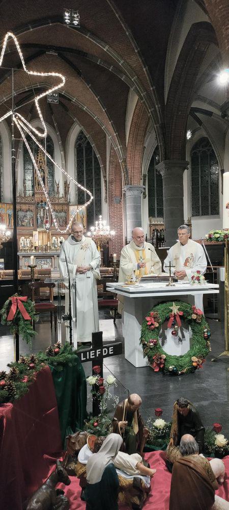 Afscheidsviering in de Heilige Kruiskerk te Stekene op zaterdagavond 30 december © Isabel