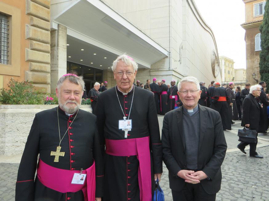 Bisschoppen Kockerols, Van Looy en mgr Dirk Smet © Emmanuël Van Lierde