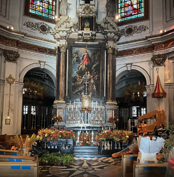 In de basiliek van Scherpenheuvel prijkt een schilderij van de tenhemelopneming van Maria door Theodoor van Loon.  © Archief Scherpenheuvel