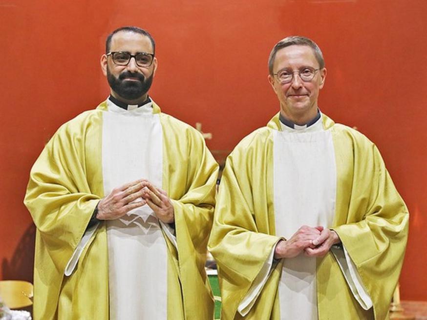 Welkomstsviering pastoor-deken Ali en Priester Elian. 
