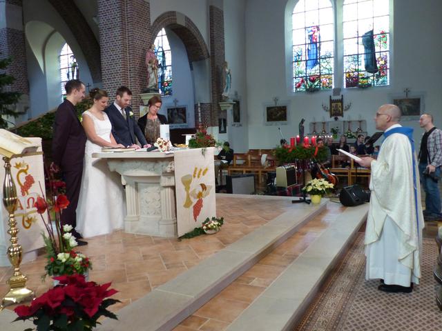 Huwelijk in de kerk van Kapelle-op-den-Bos